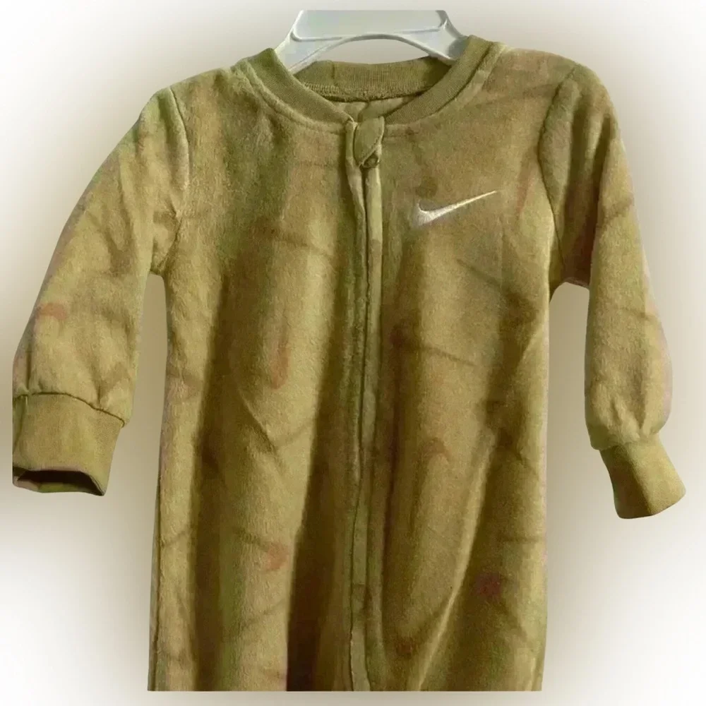NWT Nike Infant Fleece Sleeper Size‎ 6mth